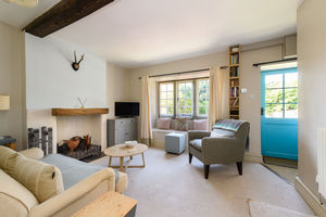 Sitting Room- click for photo gallery